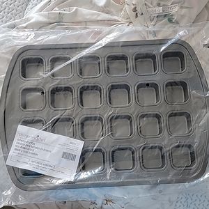 Pampered Chef Brownie Bite Pan